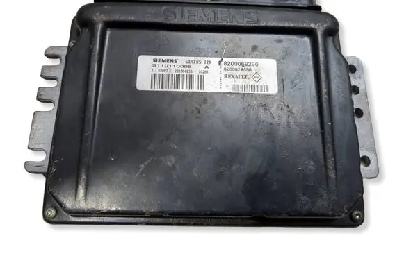 Renault Scenic II - Grand scenic II Engine control unit/module 8200029658 S110110008B 8200069290