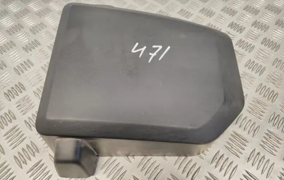 Volvo V70 Fuse box cover 30680265
