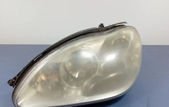 Mercedes-Benz S W220 Headlight/headlamp A2208202361