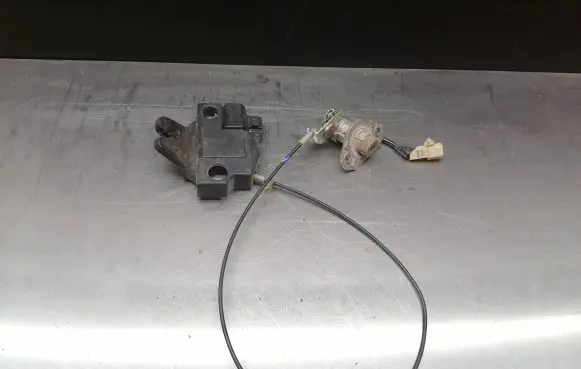 Lexus IS 220D-250-350 Loading door lock 