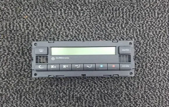 Volkswagen Golf IV Climate control unit 3B2907044J