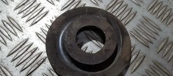 Volkswagen Golf V Front coil spring rubber mount 1k0512149b