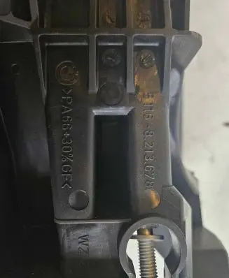 BMW 3 E46 Armrest 5116-8213678