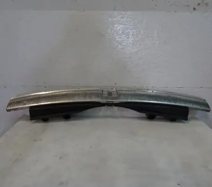 Audi Q7 4L Front sill (body part) 4L0864483A