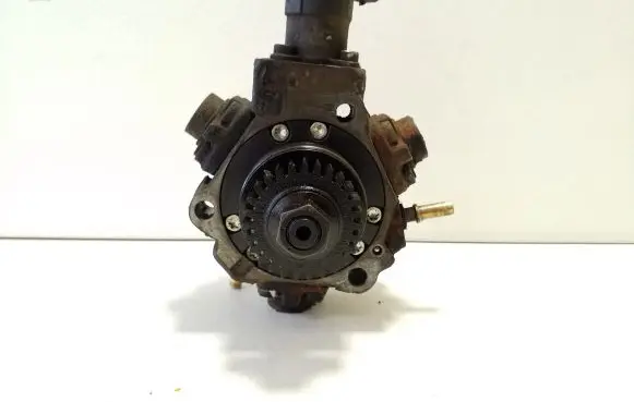 Fuel injection high pressure pump