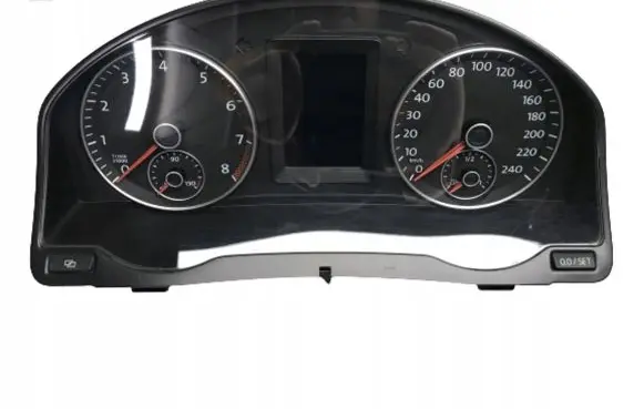 Volkswagen Golf Plus Speedometer (instrument cluster) 5M0920860A