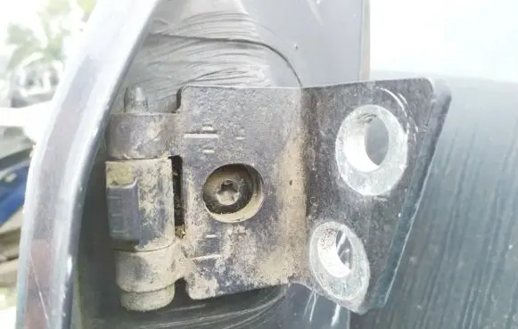 Citroen Xsara Rear door lower hinge