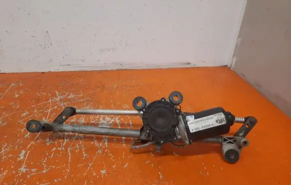 Volkswagen Golf Plus Wiper motor 09185806