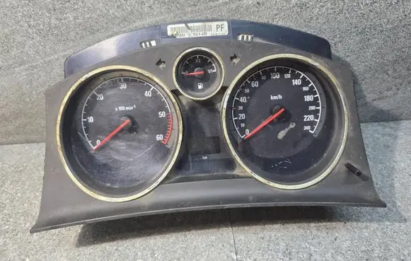 Opel Zafira B Speedometer (instrument cluster) 13216684 SW4405