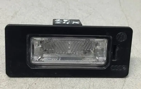 Skoda Yeti (5L) Number plate light 8T0943021