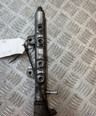 Land Rover Discovery 4 - LR4 Fuel main line pipe 0281006017 36424267 1318