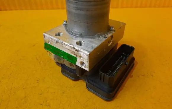 Mercedes-Benz S W223 ABS Pump A2239005926