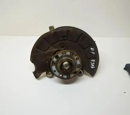Volkswagen PASSAT B7 Front wheel hub
