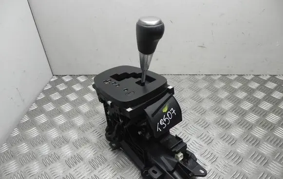 Toyota Yaris Gear shifter/selector 114Y041 T9507