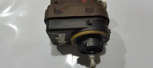 Peugeot 306 Headlight level adjustment motor 