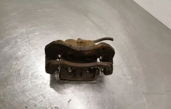 Mitsubishi Outlander Front brake caliper