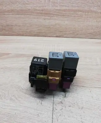 Audi A4 S4 B5 8D Fuse box set 8D0937503C
