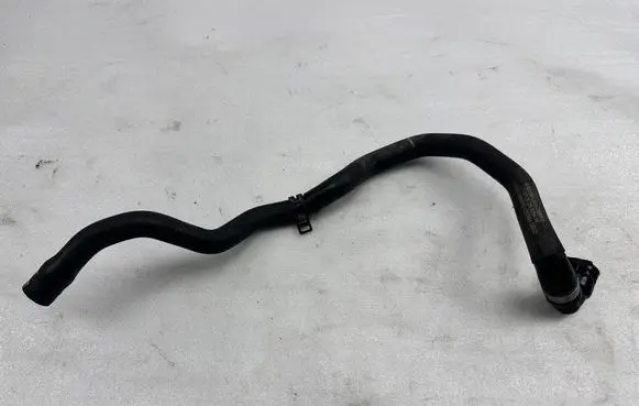 Mercedes-Benz S W222 Engine coolant pipe/hose A2225013991