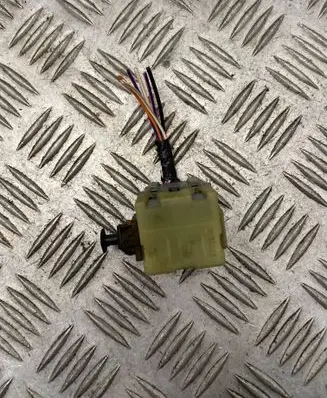 Jeep Grand Cherokee (WJ) Brake pedal sensor switch 04671336