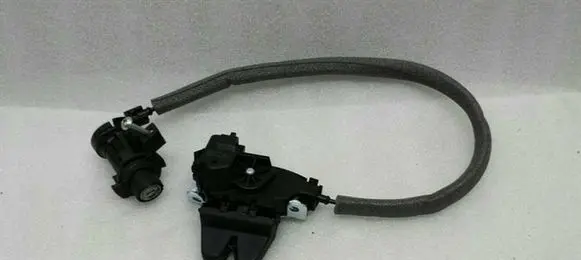 Mercedes-Benz CLS C218 X218 Tailgate/trunk/boot lock/catch/latch A2047500185