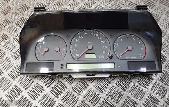 Speedometer (instrument cluster)