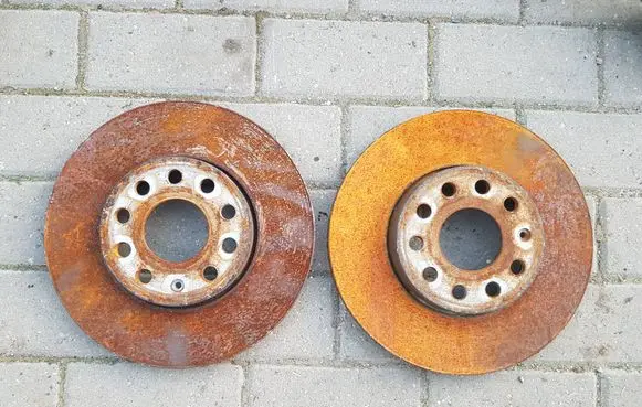 Volkswagen Golf VII Front brake disc