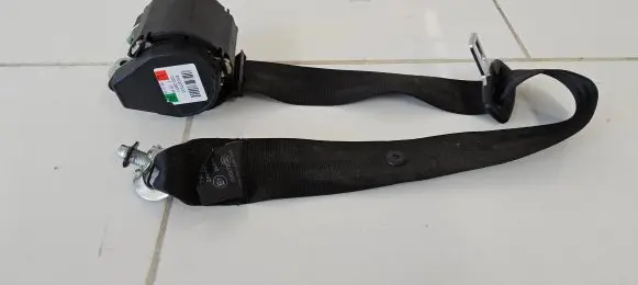 Audi A4 S4 B7 8E 8H Rear seatbelt 000090H 610307000