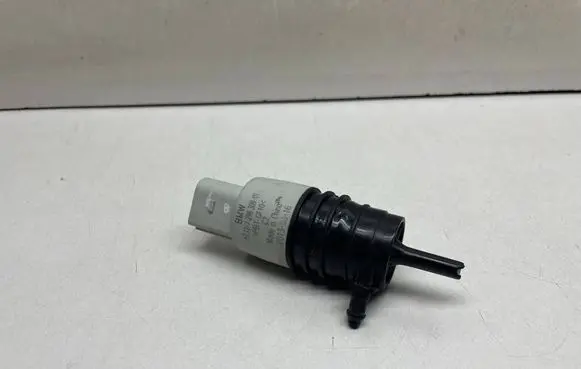 BMW X1 E84 Windscreen/windshield washer pump 7298309 67127298309