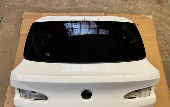 Tailgate/trunk/boot lid
