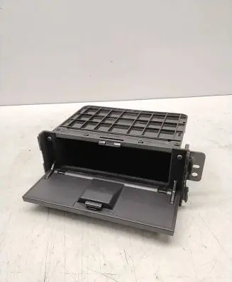 Glove box