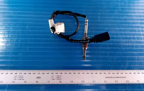Volkswagen PASSAT B6 Exhaust gas temperature sensor 1J0973602