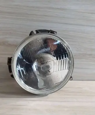 Toyota Land Cruiser (BJ70) Headlight/headlamp