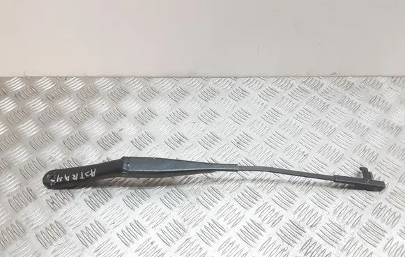 Opel Astra H Front wiper blade arm 13111222