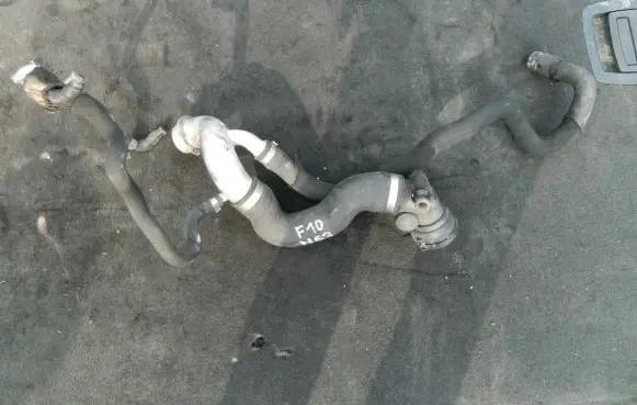 BMW 5 F10 F11 Engine coolant pipe/hose 7595250