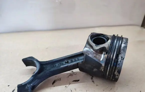 KIA Ceed Piston 