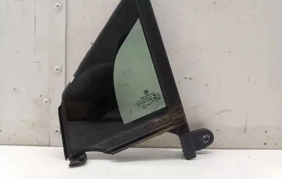 Volkswagen ID.4 Front door vent window glass four-door 43R01390