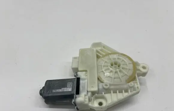 Mercedes-Benz E W213 Front door window regulator motor A213906901
