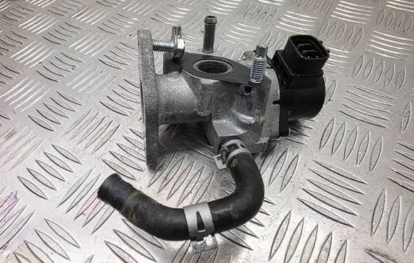 Toyota Yaris EGR valve 2562021021 7K28