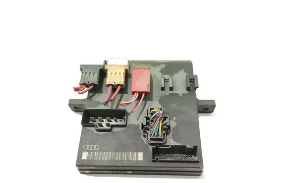 Audi A4 S4 B7 8E 8H Light module LCM 8E0907279H