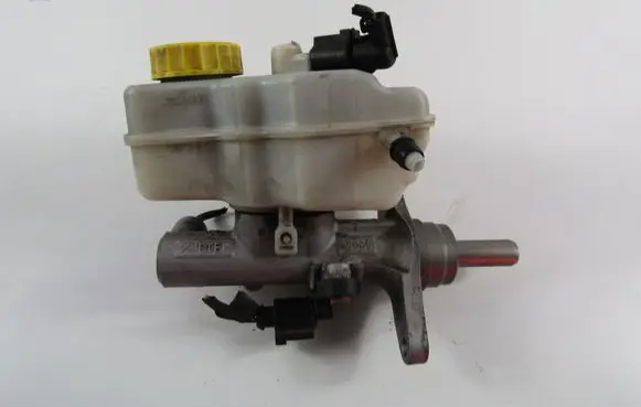 Skoda Fabia Mk2 (5J) Master brake cylinder 1K0945459A