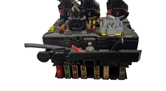 Peugeot 307 Fuse module 9661707980