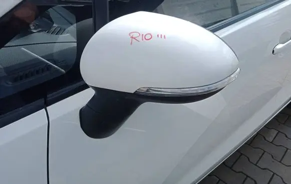 KIA Rio Front door electric wing mirror
