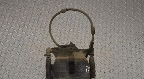 Volkswagen Golf Sportsvan Front brake caliper