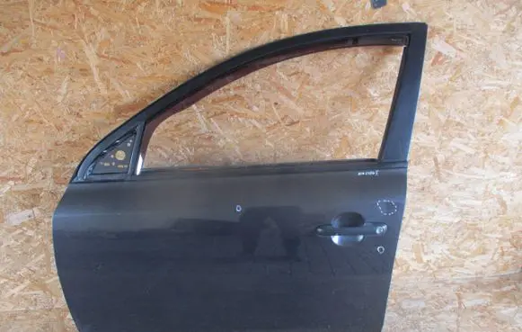 KIA Ceed Front door 