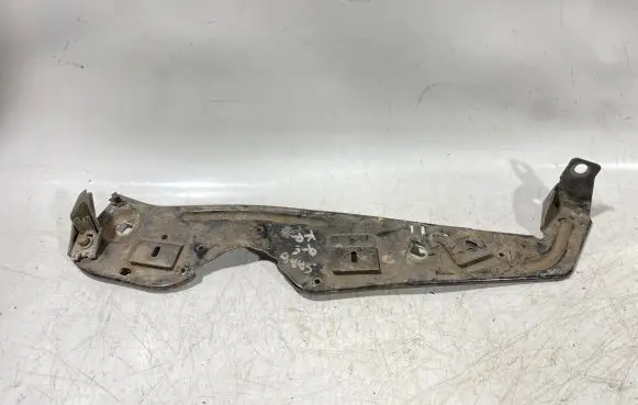 Saab 9-5 Radiator support slam panel bracket 