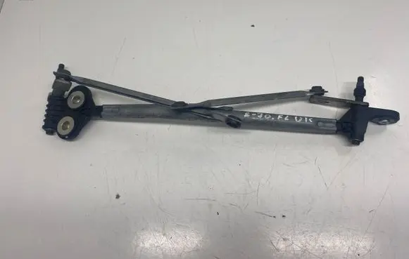BMW X5 E70 Front wiper linkage