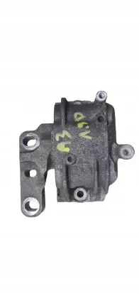 Volkswagen Golf V Engine mount bracket 1K0199262