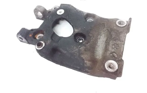 Ford Focus A/C compressor mount bracket 9646719580