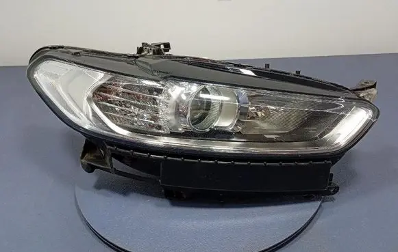 Ford Mondeo MK I Headlight/headlamp DS7313W029AG
