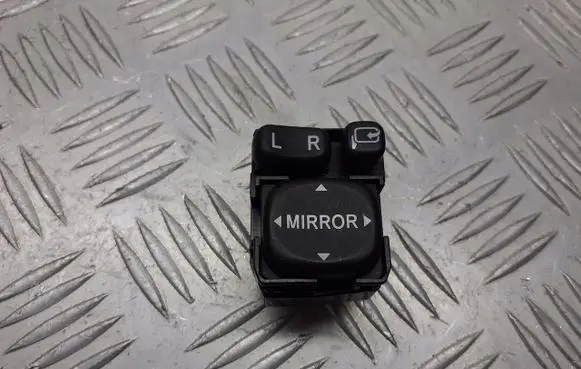 Toyota Avensis T250 Wing mirror switch 183575